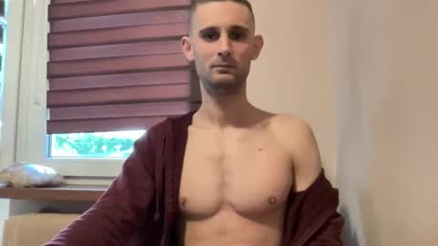 tommilovee online show from April 11, 2:32 pm