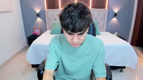 Tommy  online show from April 17, 3:42 am