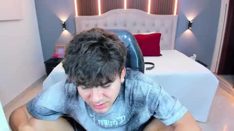 Tommy  online show from March 30, 8:47 am