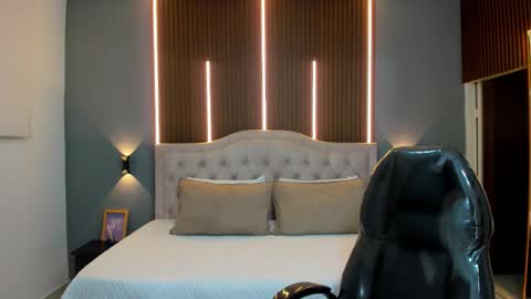 Tommy  online show from November 4, 3:41 am