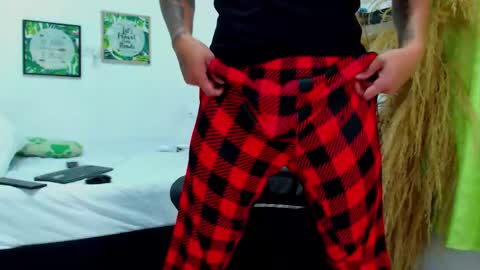 tommy online show from December 14, 2:18 am