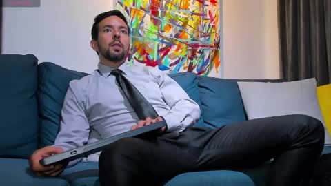 tommy_raym0ndg online show from September 30, 9:25 pm