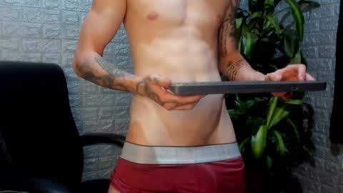 Tommy Slater online show from January 31, 8:39 pm