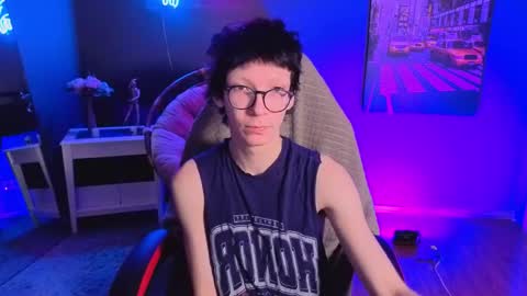 tommy_stars online show from April 15, 9:04 pm