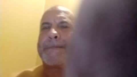 Snapshot of tommyg19722025 chatting on December 2, 10:46 am tommyg19722025 online show from December 2, 10:46 am