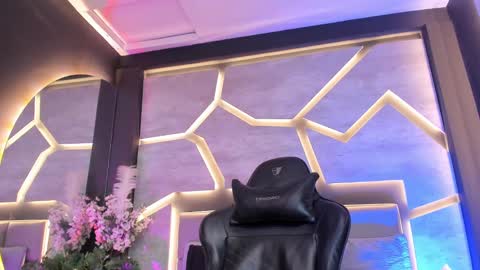 Snapshot of tomsloan_ chatting on March 5, 2:23 pm Sr. Thomas online show from March 5, 2:23 pm