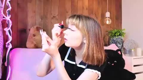 Melissa online show from June 19, 8:26 pm
