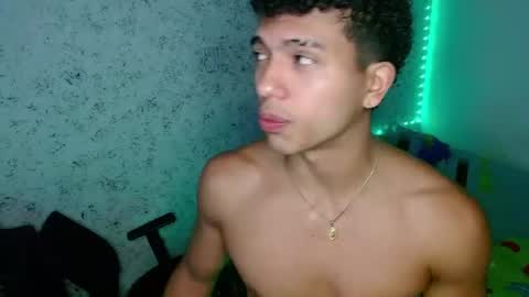 tonydesire_ online show from June 28, 9:22 pm
