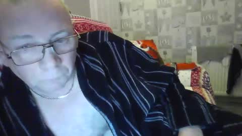 tonygibbson62 online show from December 13, 12:31 am