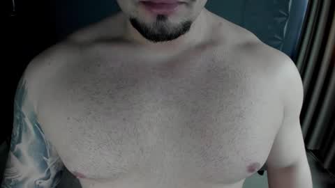 Snapshot of tonywilcoxx chatting on February 14, 9:13 am TonyWilcox online show from February 14, 9:13 am