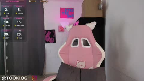 tookiock online show from April 10, 6:23 pm