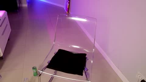 Snapshot of toomuch_wet_ chatting on December 3, 1:17 pm Come find me on Fansly online show from December 3, 1:17 pm