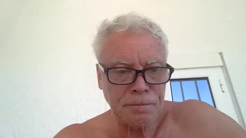 Snapshot of topsurgeon2025 chatting on October 24, 11:33 am topsurgeon2025 online show from October 24, 11:33 am