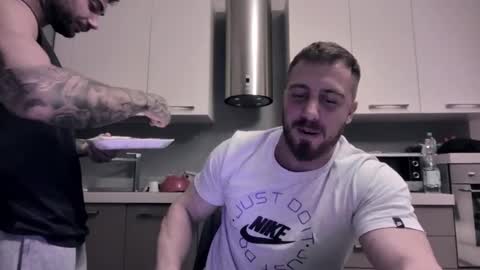 toro_arrapato online show from December 6, 1:35 am