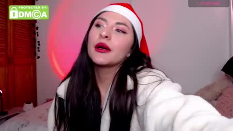 Snapshot of tough_love__ chatting on December 17, 4:32 pm Miss Camille online show from December 17, 4:32 pm