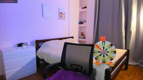 Ellina online show from October 8, 6:25 pm