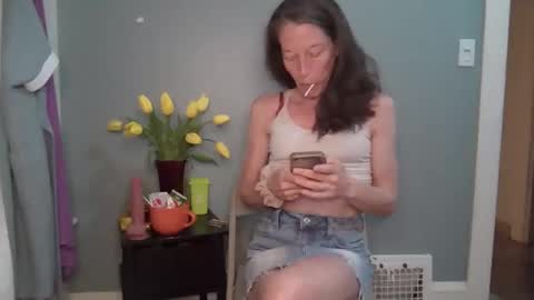 toxiclayne online show from May 3, 1:44 am