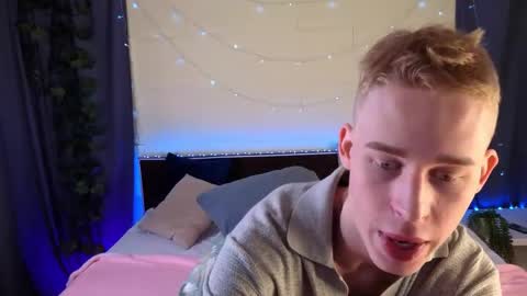 Max online show from April 17, 10:17 am