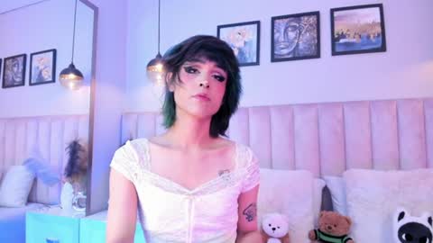 Tracy  online show from June 9, 1:22 pm