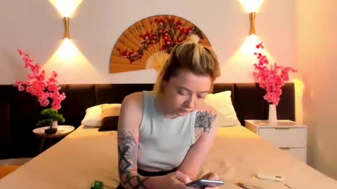 tracycurtis online show from September 18, 6:28 am