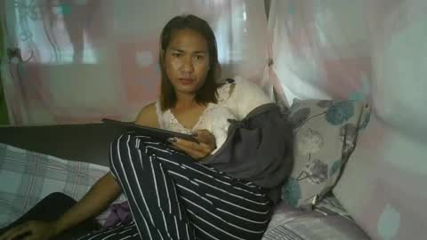 transhottie28 online show from March 2, 11:09 pm