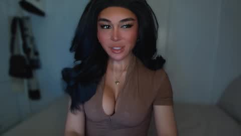 Snapshot of transnextdoor_ chatting on February 20, 5:52 pm ALMIGHTY GODDESS VALENTINA online show from February 20, 5:52 pm