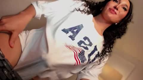 Snapshot of transnextdoor_ chatting on September 19, 1:10 am ALMIGHTY GODDESS VALENTINA online show from September 19, 1:10 am