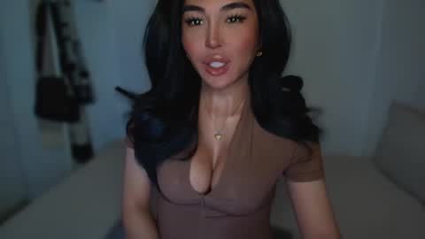 Snapshot of transnextdoor_ chatting on February 18, 9:20 pm ALMIGHTY GODDESS VALENTINA online show from February 18, 9:20 pm