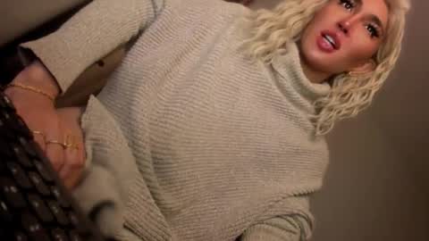 ALMIGHTY GODDESS VALENTINA online show from November 6, 10:35 pm