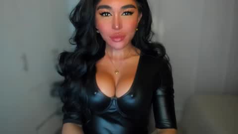 Snapshot of transnextdoor_ chatting on January 11, 8:10 pm ALMIGHTY GODDESS VALENTINA online show from January 11, 8:10 pm