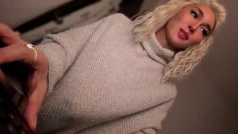 ALMIGHTY GODDESS VALENTINA online show from November 10, 7:05 pm