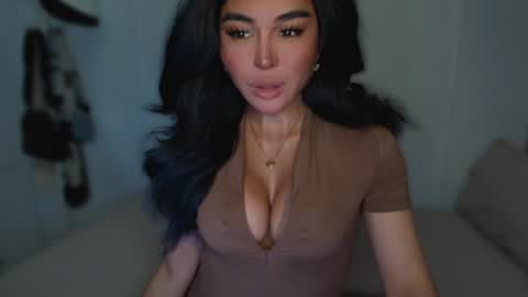 Snapshot of transnextdoor_ chatting on February 26, 1:25 am ALMIGHTY GODDESS VALENTINA online show from February 26, 1:25 am