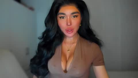 Snapshot of transnextdoor_ chatting on January 24, 11:23 pm ALMIGHTY GODDESS VALENTINA online show from January 24, 11:23 pm