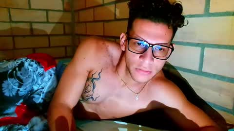 TRAVIS. online show from April 6, 12:17 pm