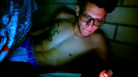 TRAVIS. online show from April 14, 6:38 am