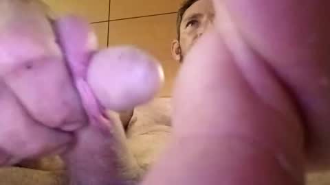 treedude303720 online show from September 15, 1:56 pm