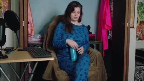 TreeJeanne online show from September 19, 9:51 pm