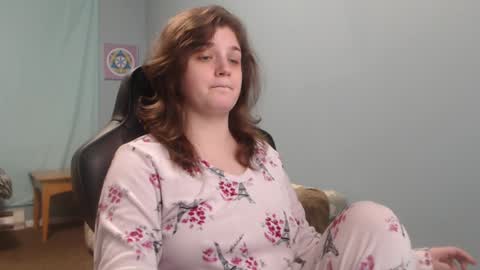 TreeJeanne online show from February 6, 2:11 am