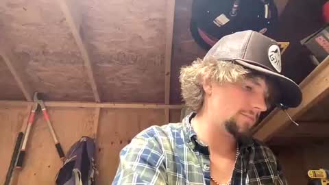 treeman817 online show from August 1, 3:08 am