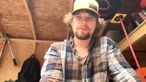 treeman817 online show from May 26, 10:05 pm