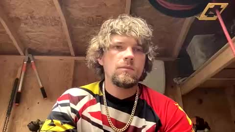 treeman817 online show from June 1, 11:39 pm