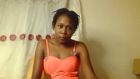 tresyamber online show from May 7, 1:01 am