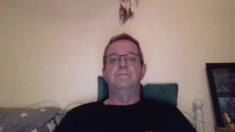 Fe-fi-fo-fum online show from October 15, 7:42 am