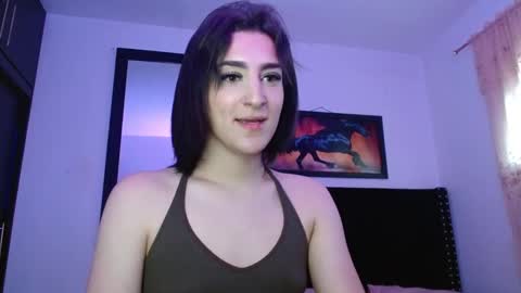 triana_damelio online show from October 18, 6:45 pm