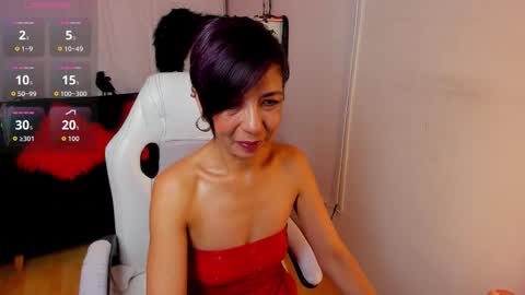 trinityy__ online show from February 25, 8:34 pm