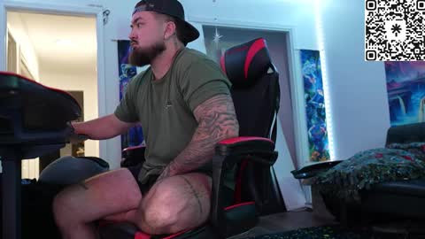 tristanhardwood online show from December 15, 1:12 am