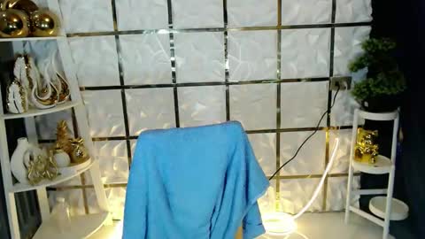 trixie_foxslut online show from February 2, 2:58 pm