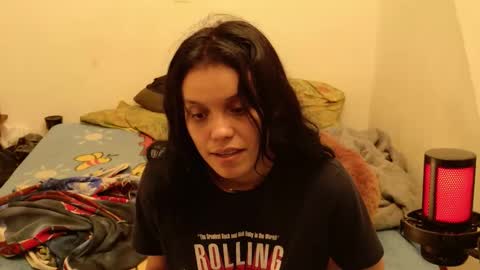 trixx_01 online show from December 19, 8:32 am