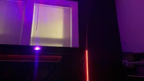 Trmdstrong online show from March 16, 4:48 am