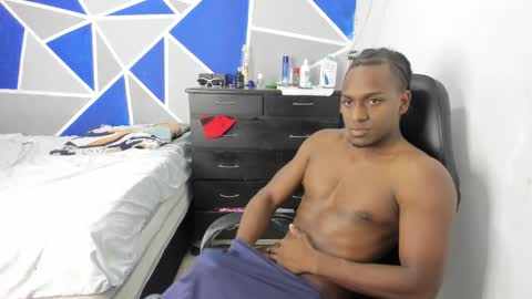 troy_stonee online show from February 9, 3:26 pm